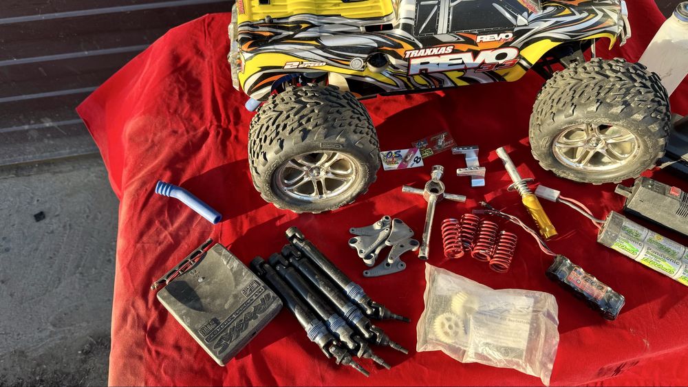 Automodel Traxxas Revo 3.3 Picco upgrade
