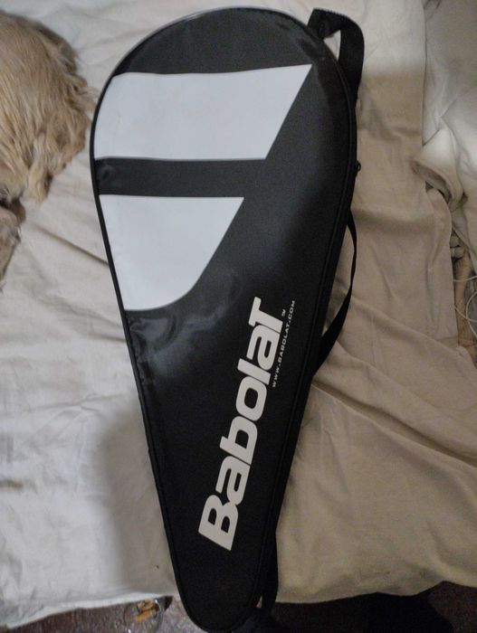 Ракета за тенис на корт