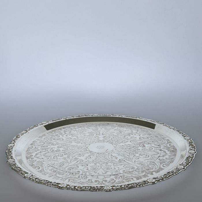 Посребрен поднос