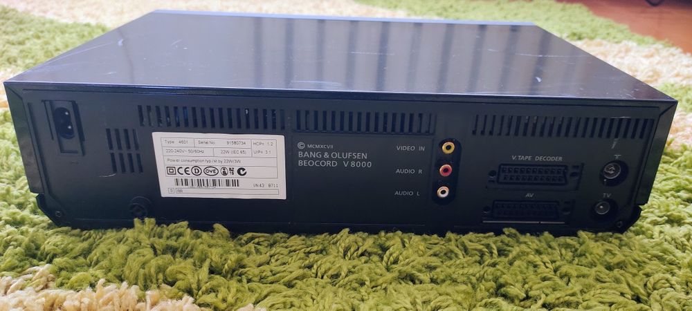 Видеомагнитофон Bang & Olufsen. Hi Fi