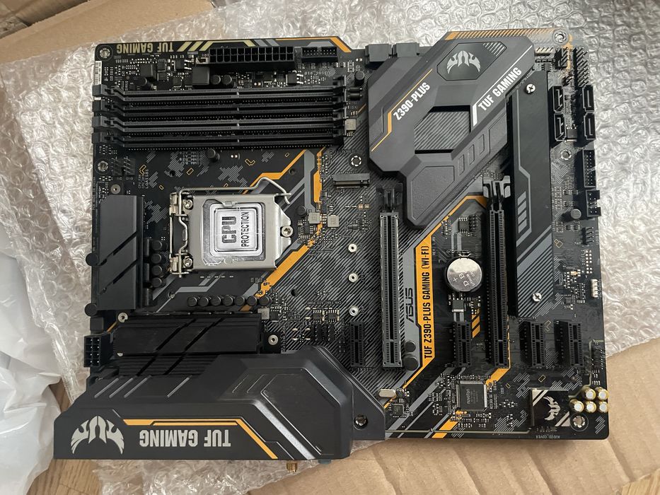 Placa de baza ASUS TUF Z390-PLUS GAMING (Wi-Fi)
