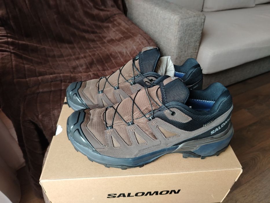 Мъжки туристически обувки. Salomon