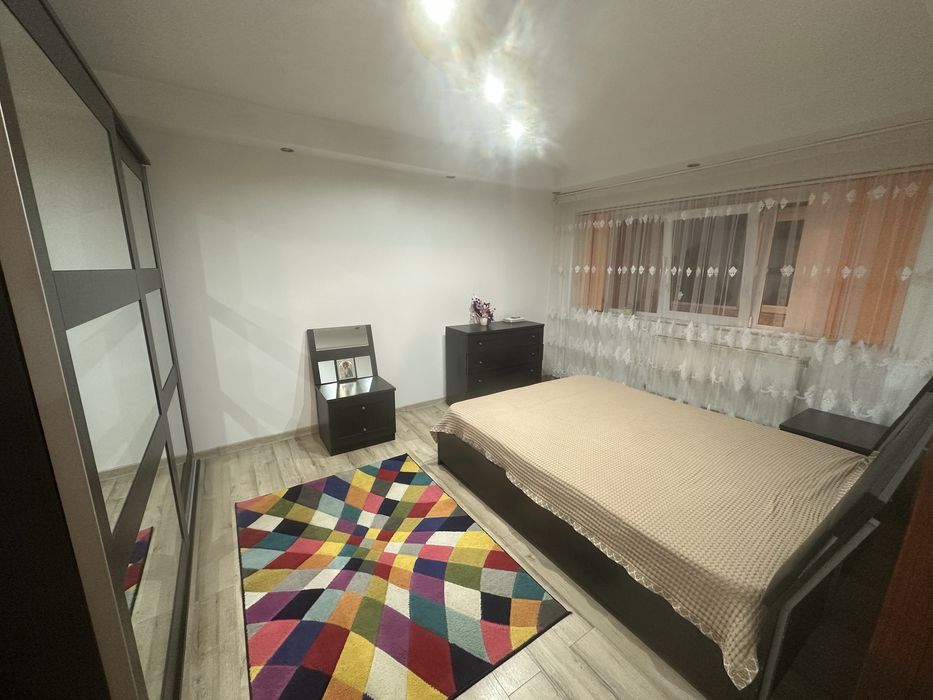 Inchiriez apartament 2 camere +parcare