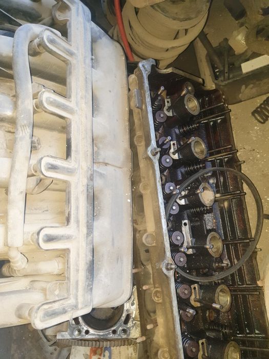 Двигатель M54B30  в разборе