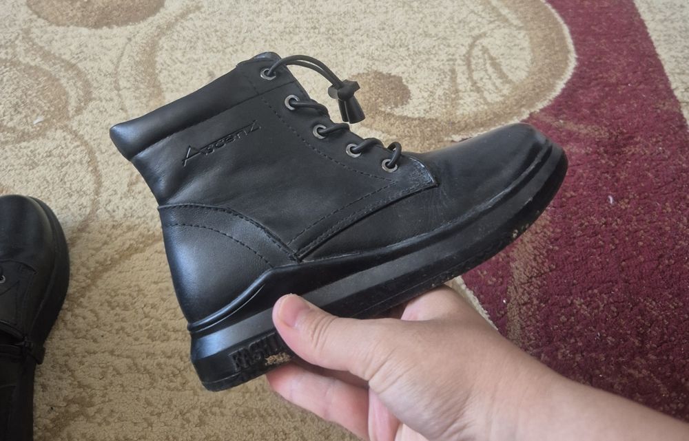 Школьные ботинки