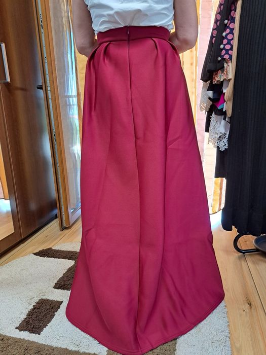 Fusta cu trena burgundy / neagra / verde inchis