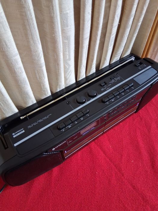 Radio-Casette Hitachi