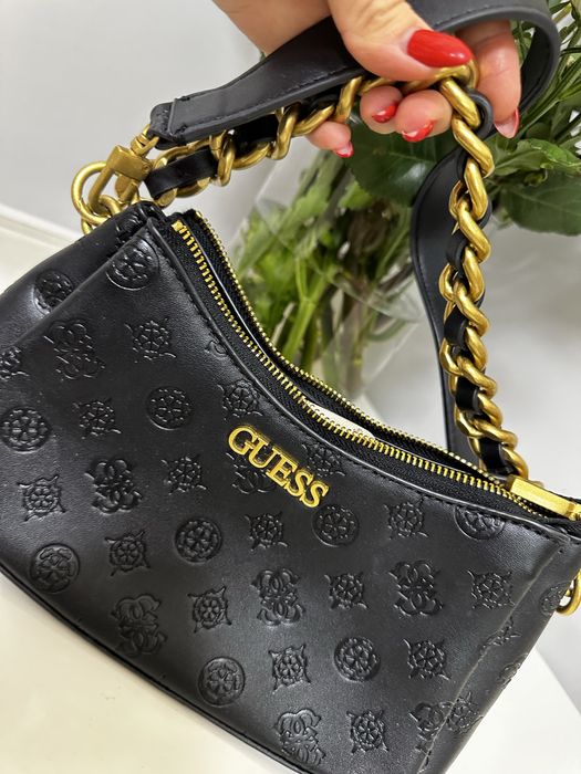 Ново! Чанта на Guess