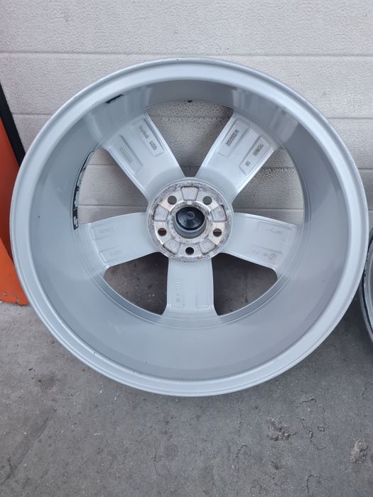 Оригинални джанти за ФОЛКСВАГЕН VW AUDI SEAT SKODA R17 5x100 ET46 7J