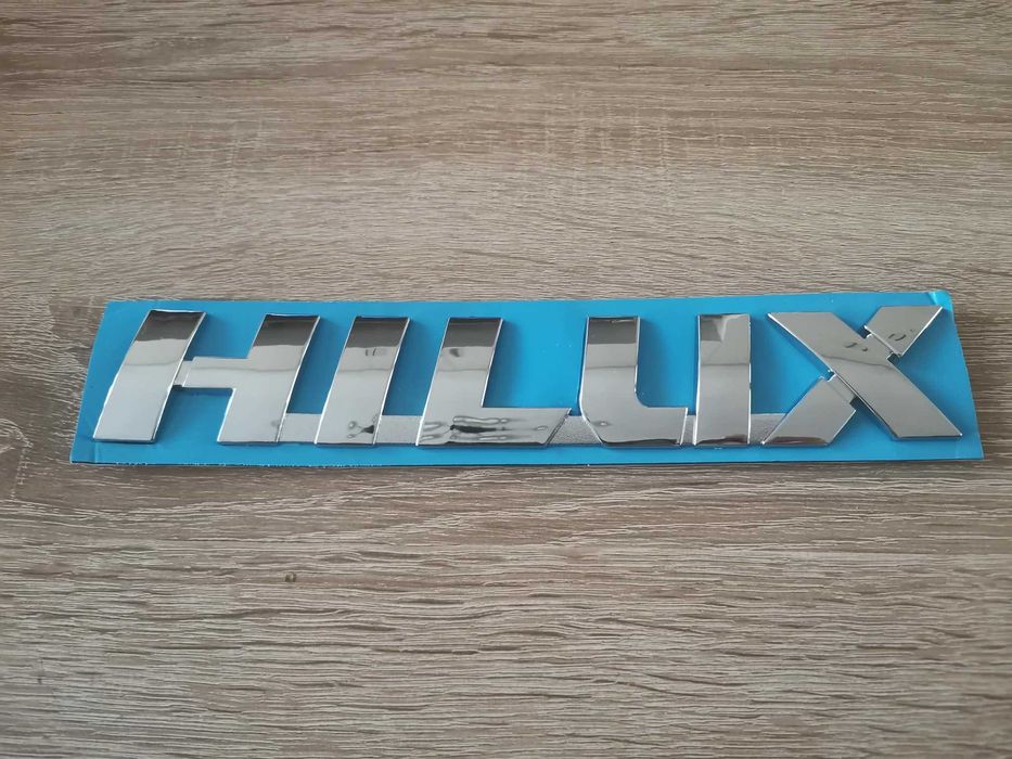 Toyota HILUX надпис лого 21 см