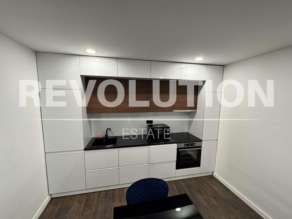 Тристаен апартамент  в гр.Варна, м-т Ален мак!