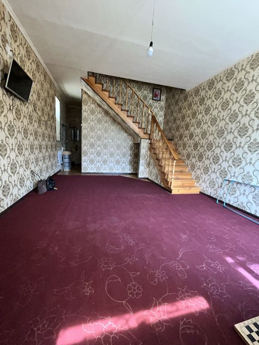 Борон запрафка янинда икки этажли дом ижарага барилади