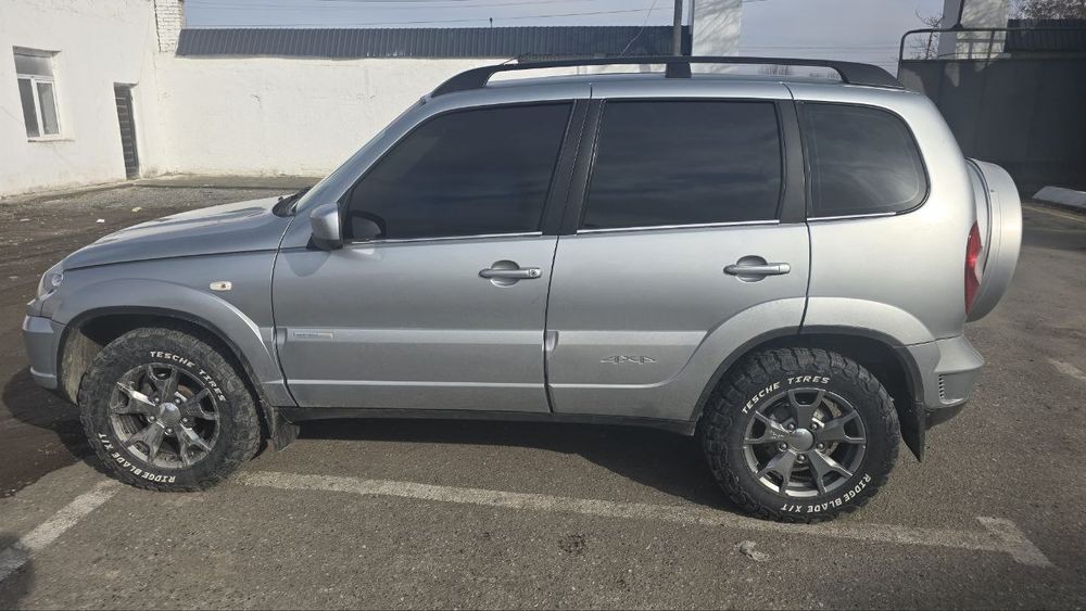 Lada 2123 2015 — 2