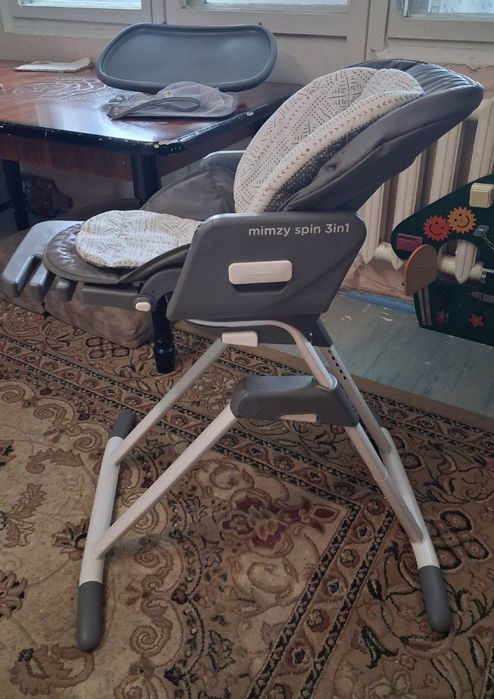 Детский стульчик для кормления