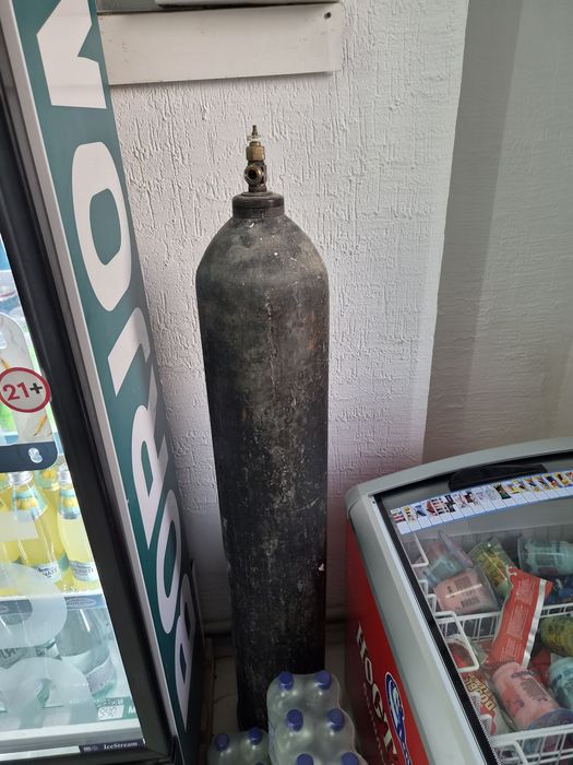 Углекислый баллон