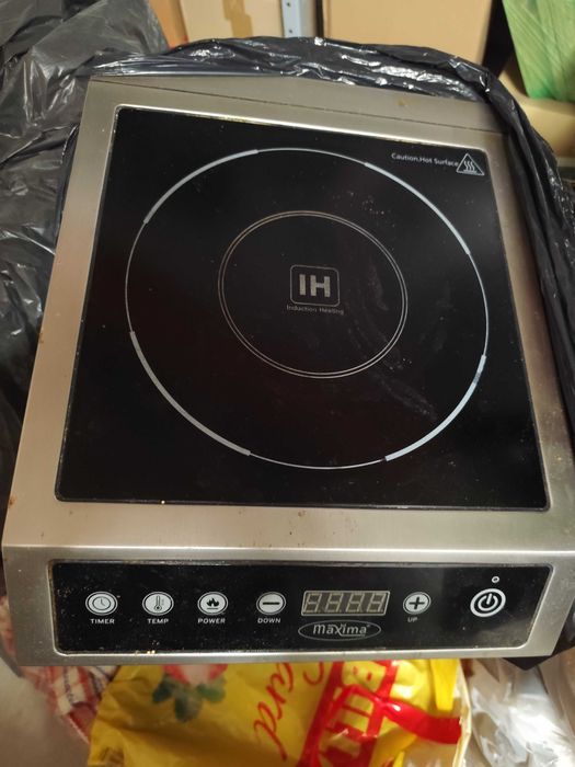 Професионален индукционен котлон 3500w
