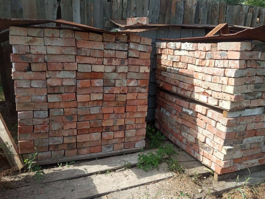 Продам красный кирпич