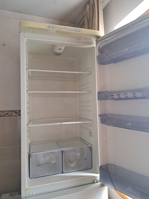 Холодильник б/у Бирюса