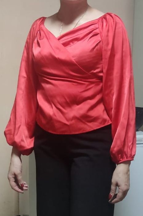 Продам Платье,кофты разные