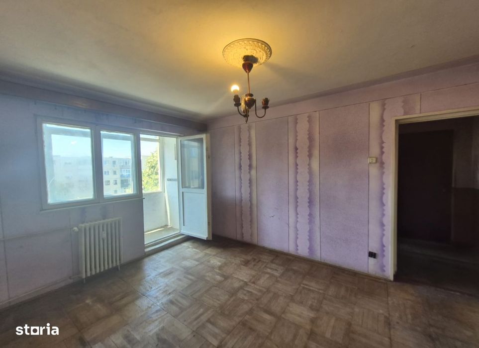 Apartament 3 camere, bloc izolat ,Vlaicu ,etaj intermediar