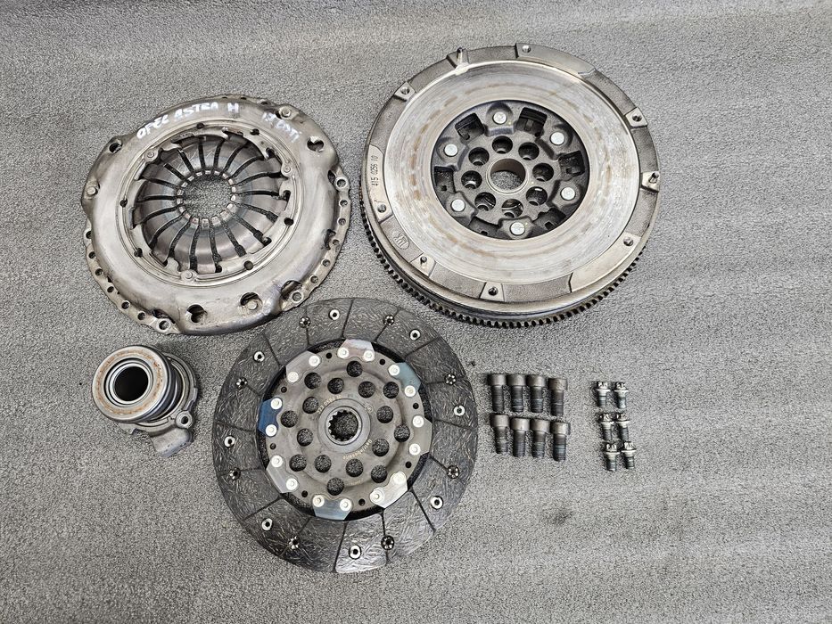 Kit ambreiaj complet LUK Opel Astra H,  1.7cdti (Z17DTH)