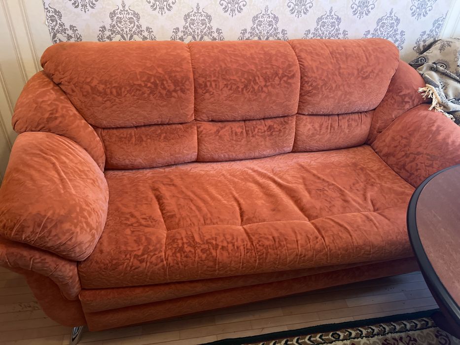 Продам диван с креслом