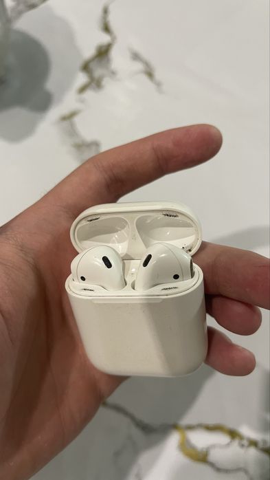 Продам аирподсы 1