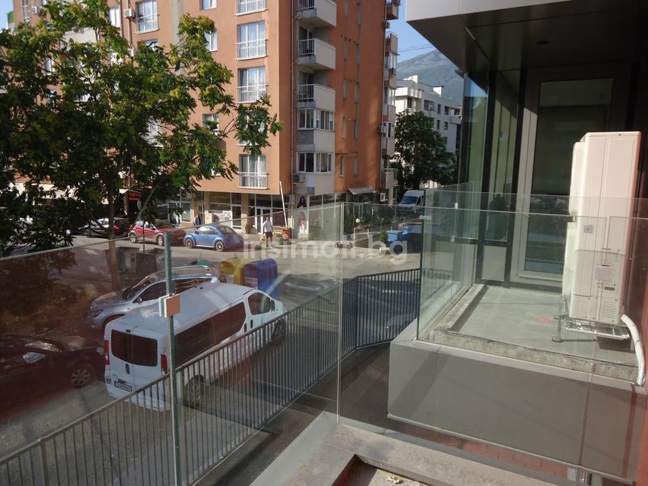 Продава се Тристаен апартамент в София, Манастирски ливади - 110 кв.м за 2395 €/кв.м - Снимка #3