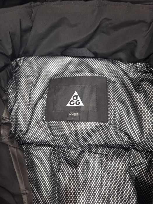 Продам зимнию куртку