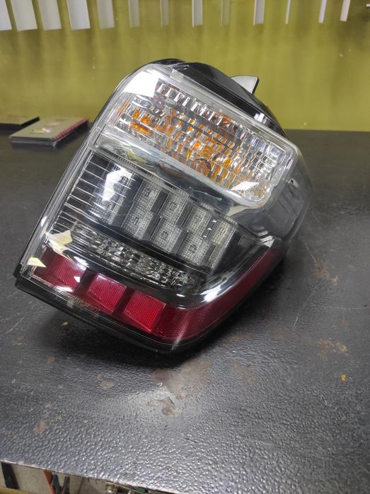 Фонарь правый Toyota 4runner 2020