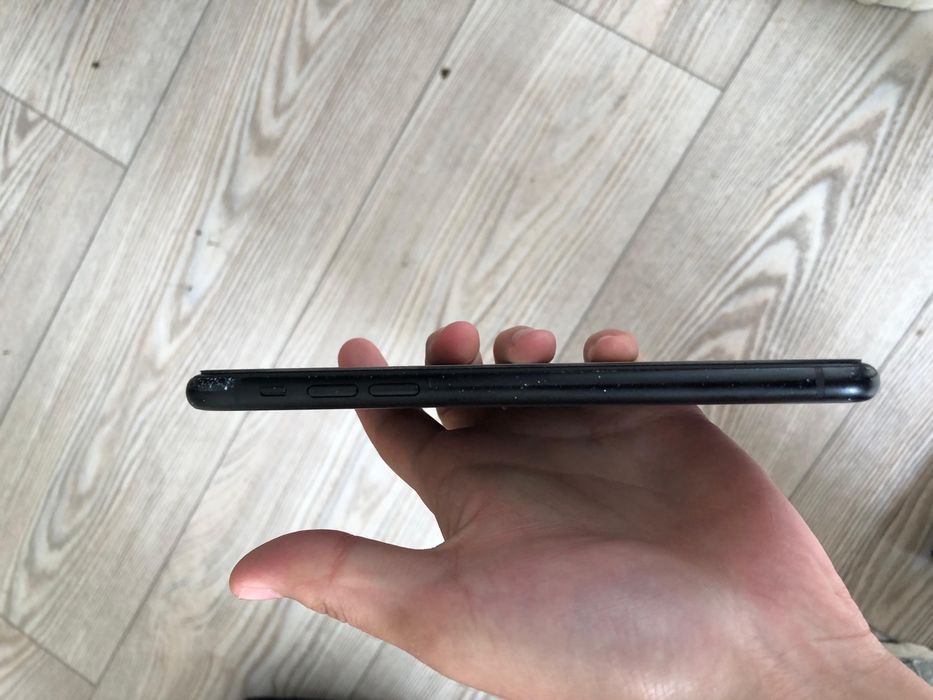 iphone xr 128/74%