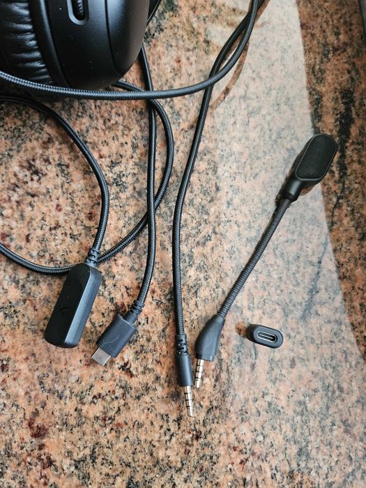 Casti Gaming HyperX Cloud III