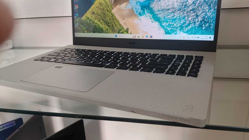 Acer Vero 15.6 FHD i5-1335U 8/256gb (yangidek)