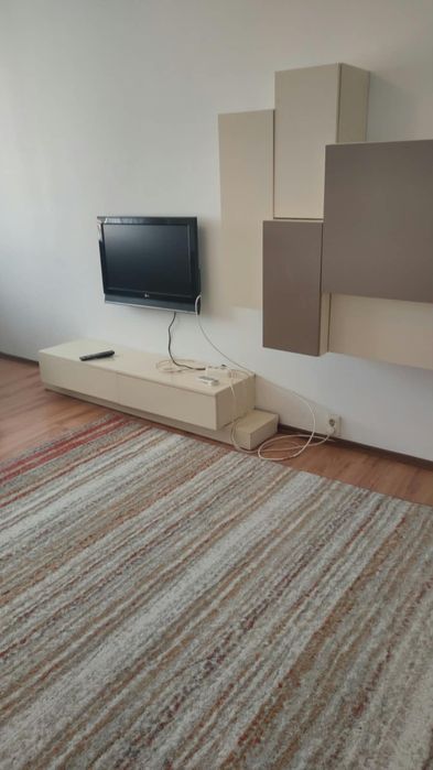 Închiriez apartament cu 3 camere sector 2