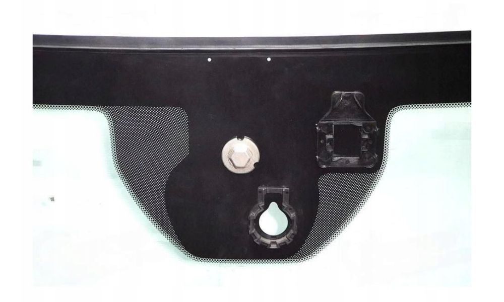 Предно стъкло Dodge challenger 2015+