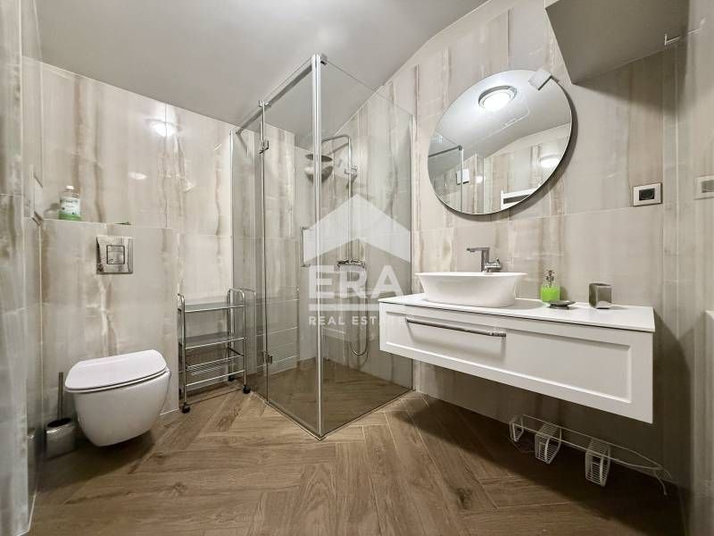 Дава се под наем Многостаен апартамент в София, Център - 212 кв.м за 1700 € - Снимка #5