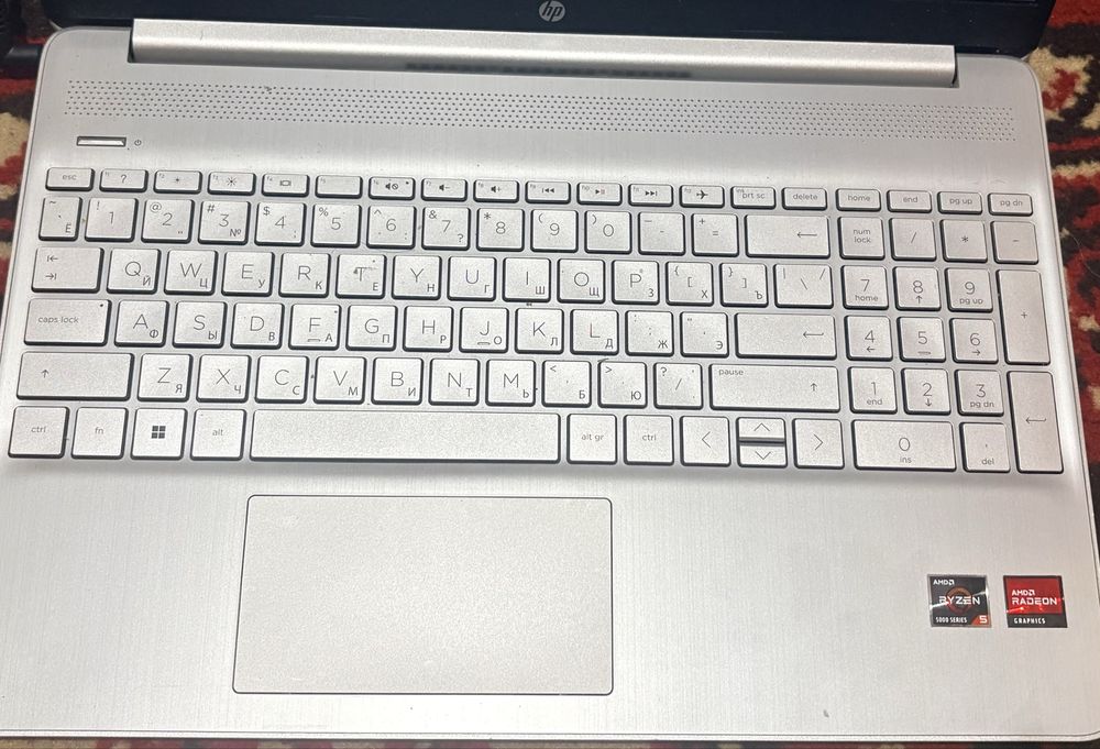 Продам ноутбук hp laptop 15s