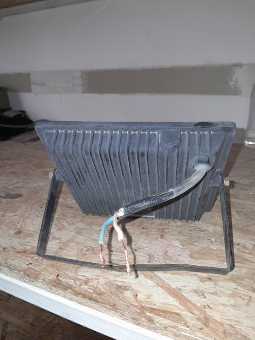 Лед прожектор 200w