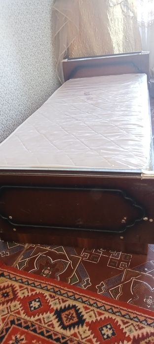 Продается деревянная кровать