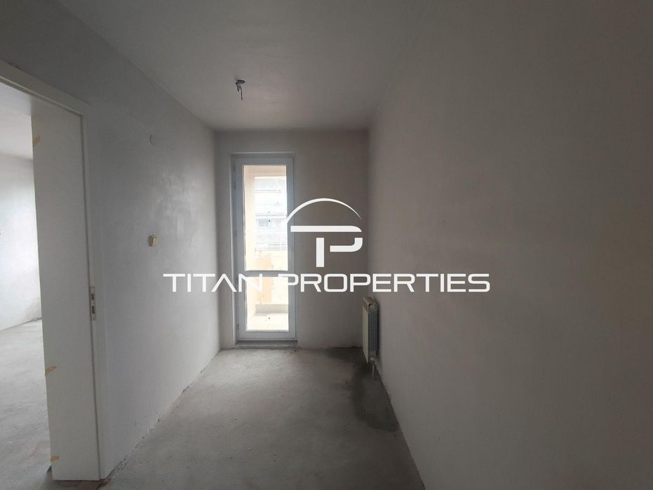 Тристаен апартамент за продажба в кв. Мараша