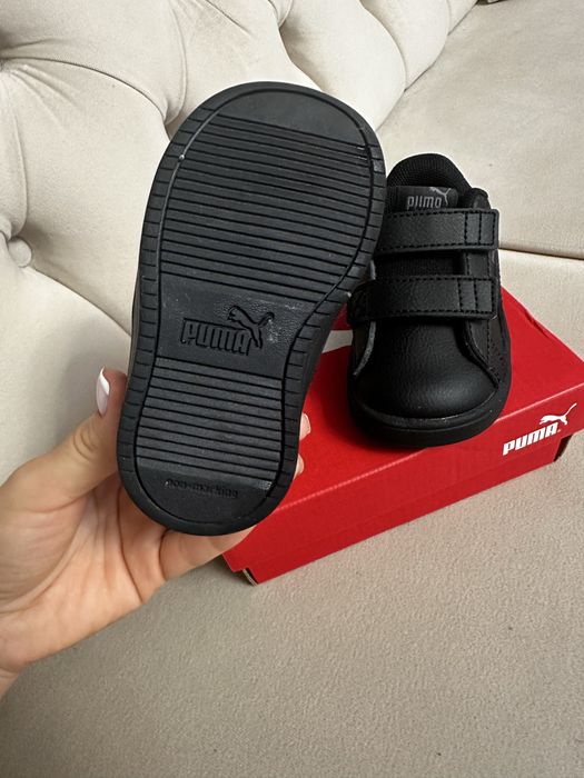 Маратонки PUMA.