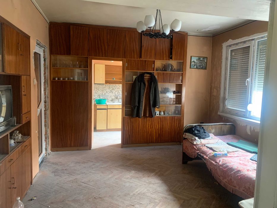 Продава се Четиристаен апартамент в Карлово - 110 кв.м за 1066 €/кв.м - Снимка #2