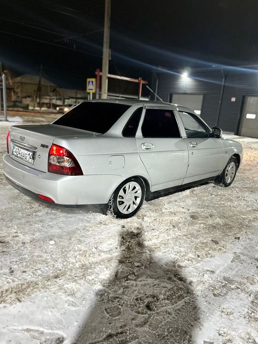 Машина приора ..