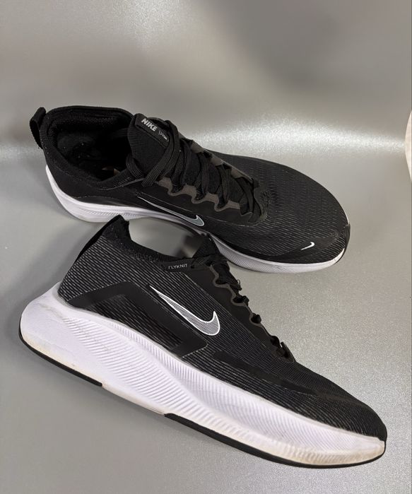 Спортивные кроссовки 38 размер