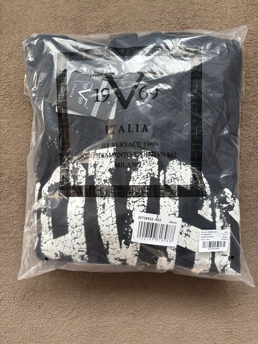 19V69 by Versace худи