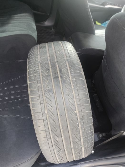 Продам шины 215/55 R17
