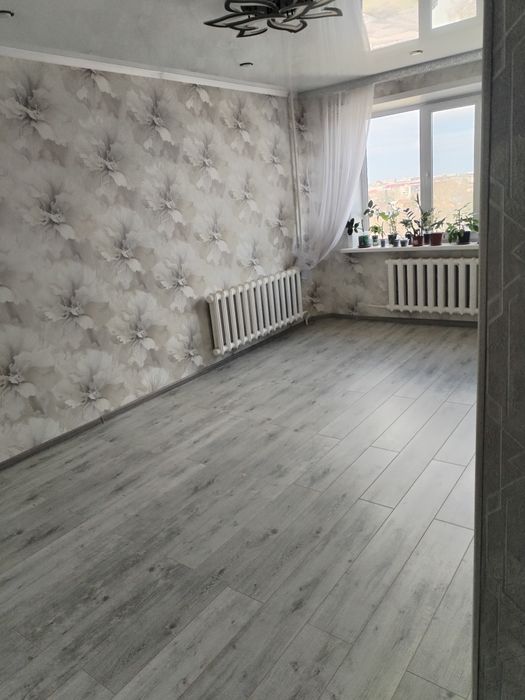 3-х комнатная квартира (старый Каз. театр), есть подвал