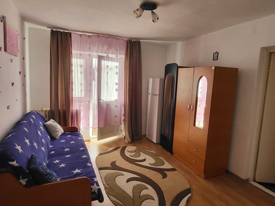 Garsonieră de închiriat