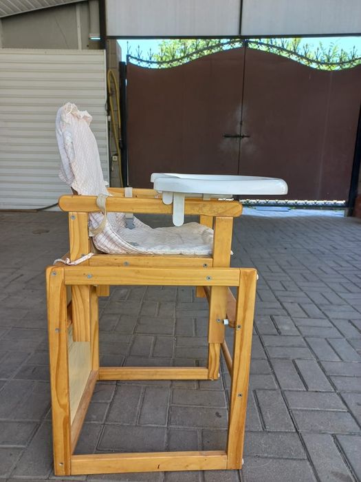 Детский стул и столик