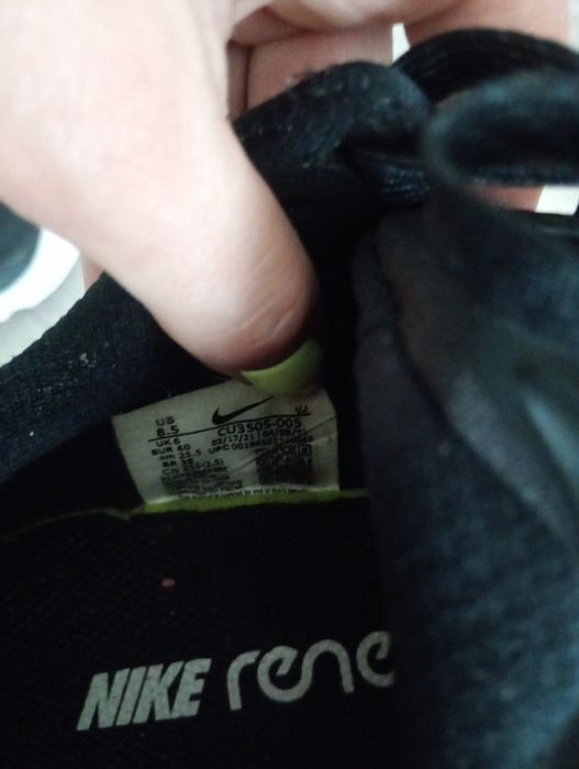 Маратонки Nike Renew